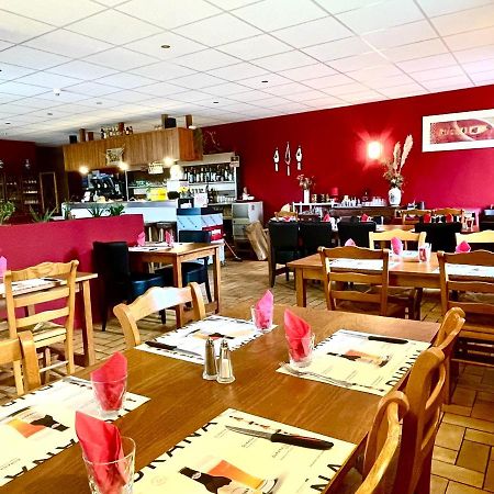Auberge Le Beaulieu -Cantal Екстериор снимка