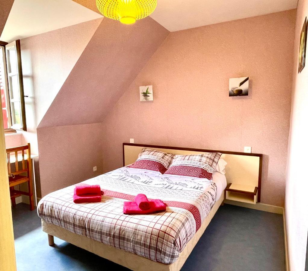 Auberge Le Beaulieu -Cantal Екстериор снимка